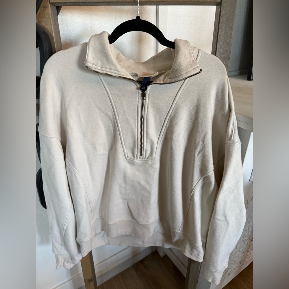 Universal Thread Cream Zip Up Sweater